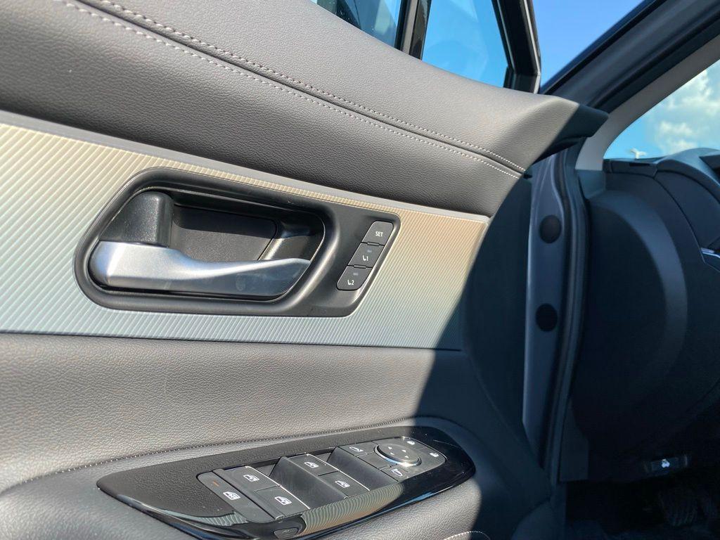 new 2025 Nissan Murano car, priced at $45,185