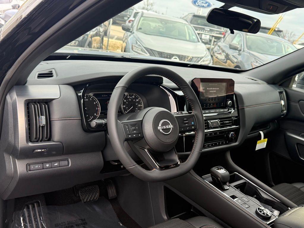 new 2025 Nissan Pathfinder car, priced at $37,556
