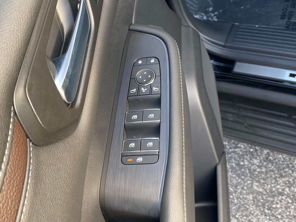 new 2025 Nissan Armada car, priced at $65,961