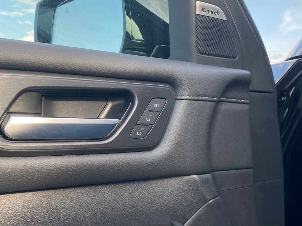 new 2025 Nissan Armada car, priced at $65,961