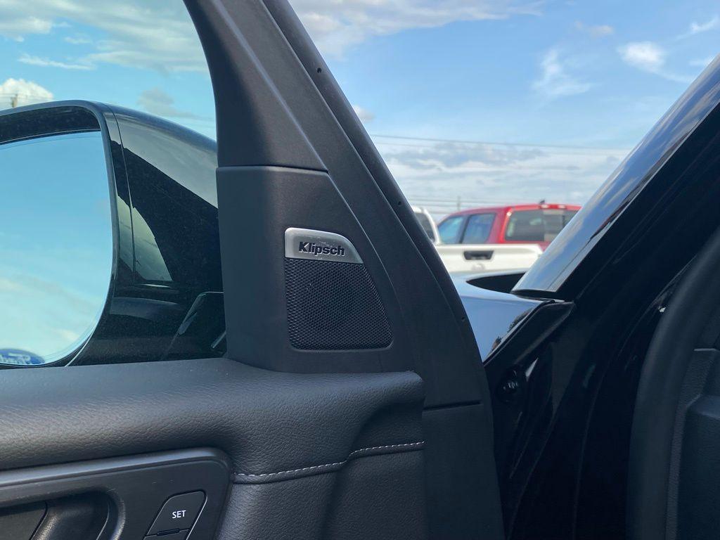 new 2025 Nissan Armada car, priced at $65,961