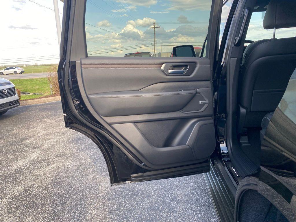 new 2025 Nissan Armada car, priced at $65,961