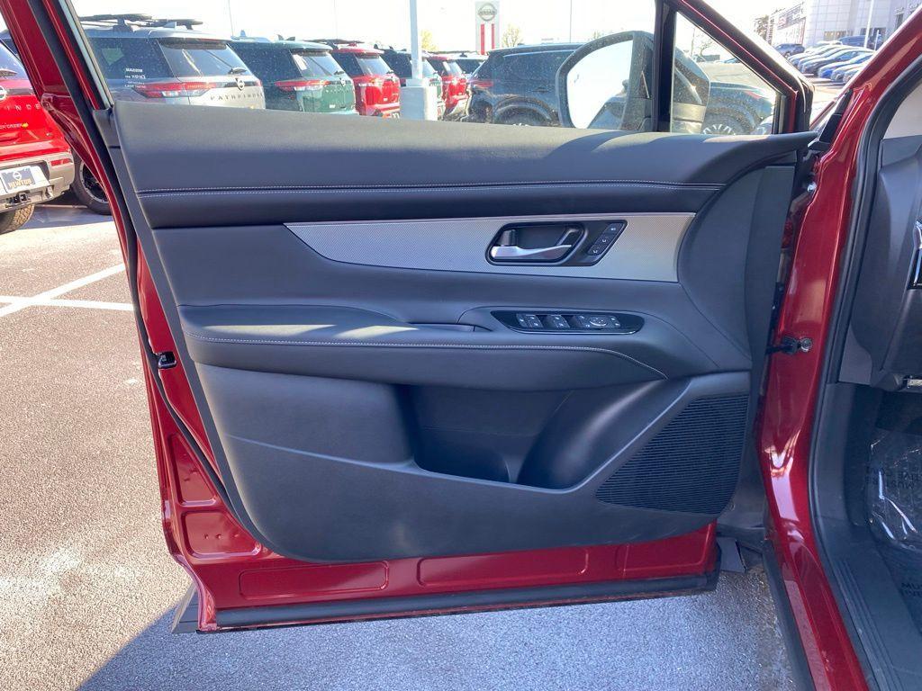 new 2025 Nissan Murano car, priced at $46,182