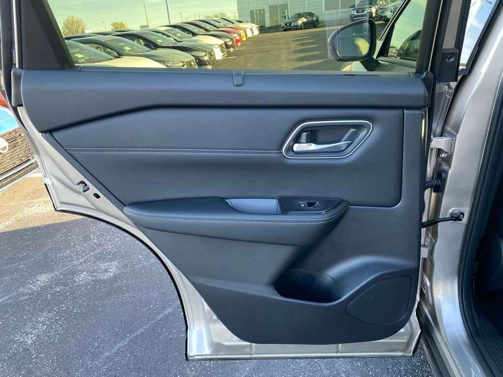 new 2025 Nissan Rogue car, priced at $40,287