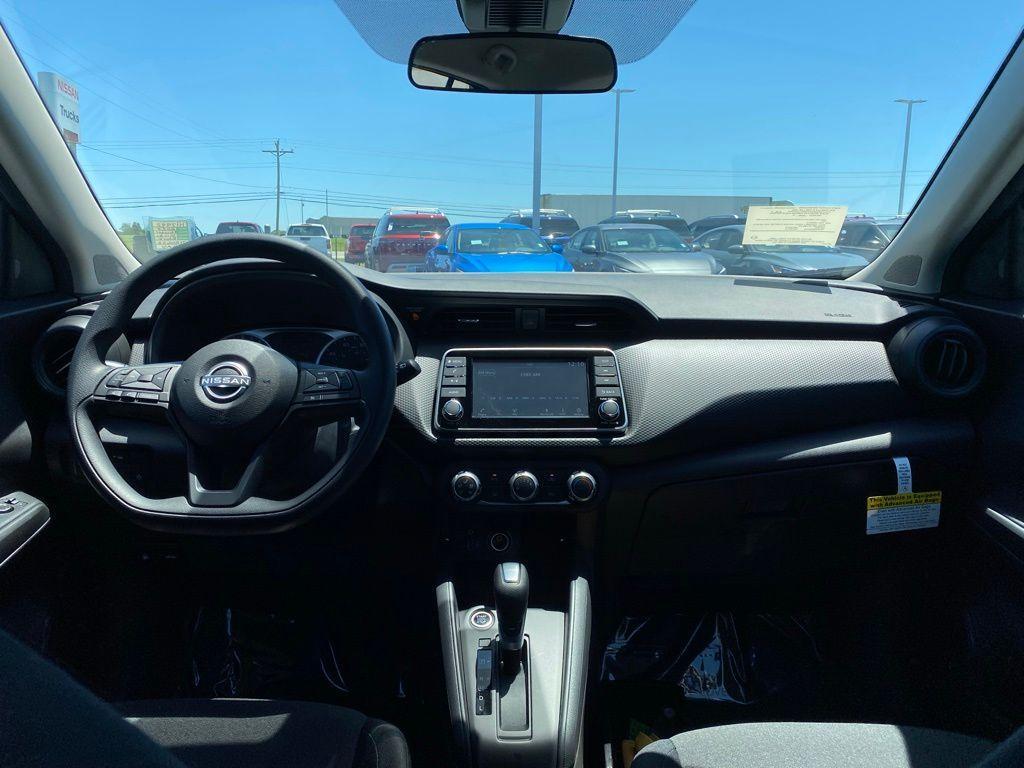 new 2025 Nissan Kicks Play car, priced at $21,871