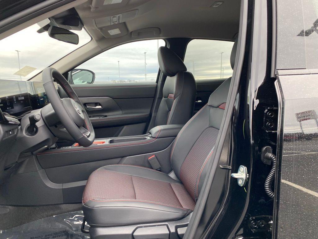 new 2025 Nissan Kicks car, priced at $27,949