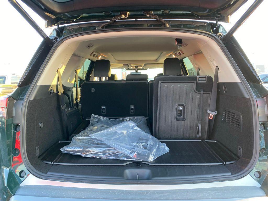 new 2025 Nissan Pathfinder car, priced at $47,003