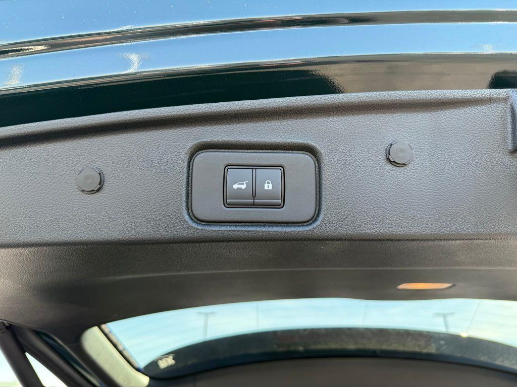new 2025 Nissan Pathfinder car, priced at $48,877