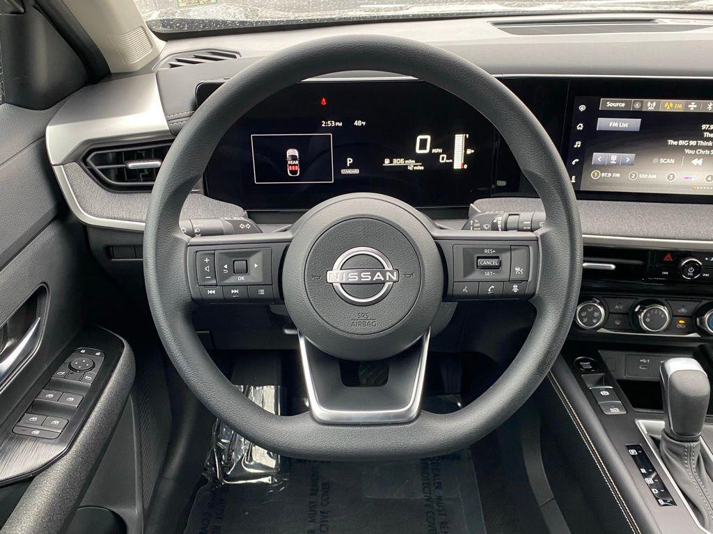 new 2025 Nissan Kicks car, priced at $25,667