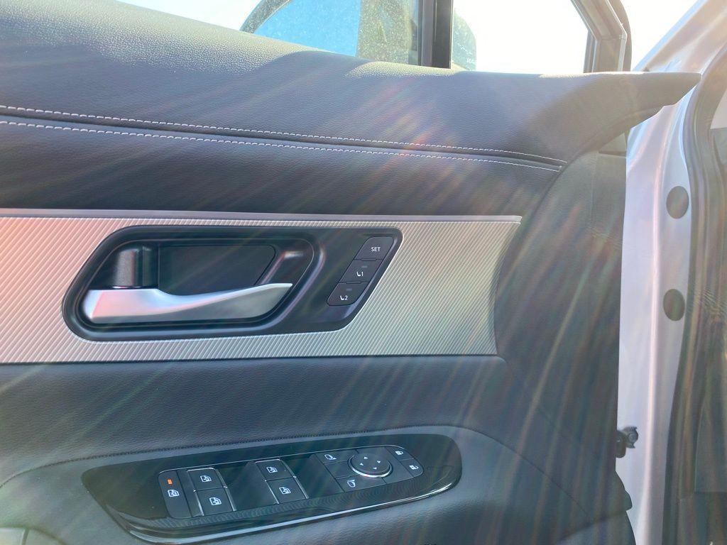 new 2025 Nissan Murano car, priced at $46,316