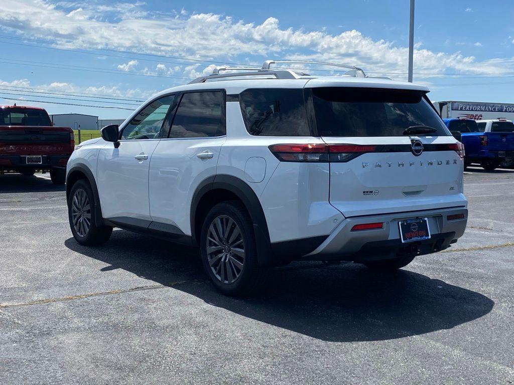 new 2025 Nissan Pathfinder car, priced at $40,977