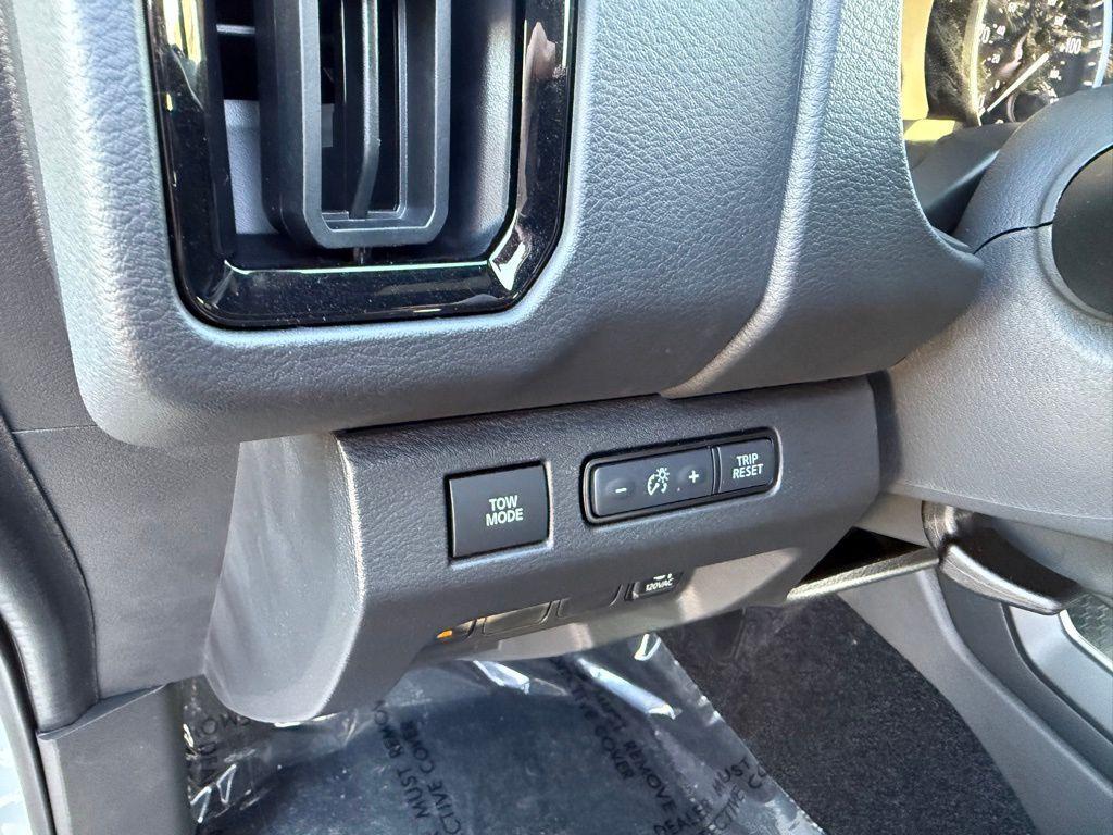 new 2026 Nissan Frontier car, priced at $36,181