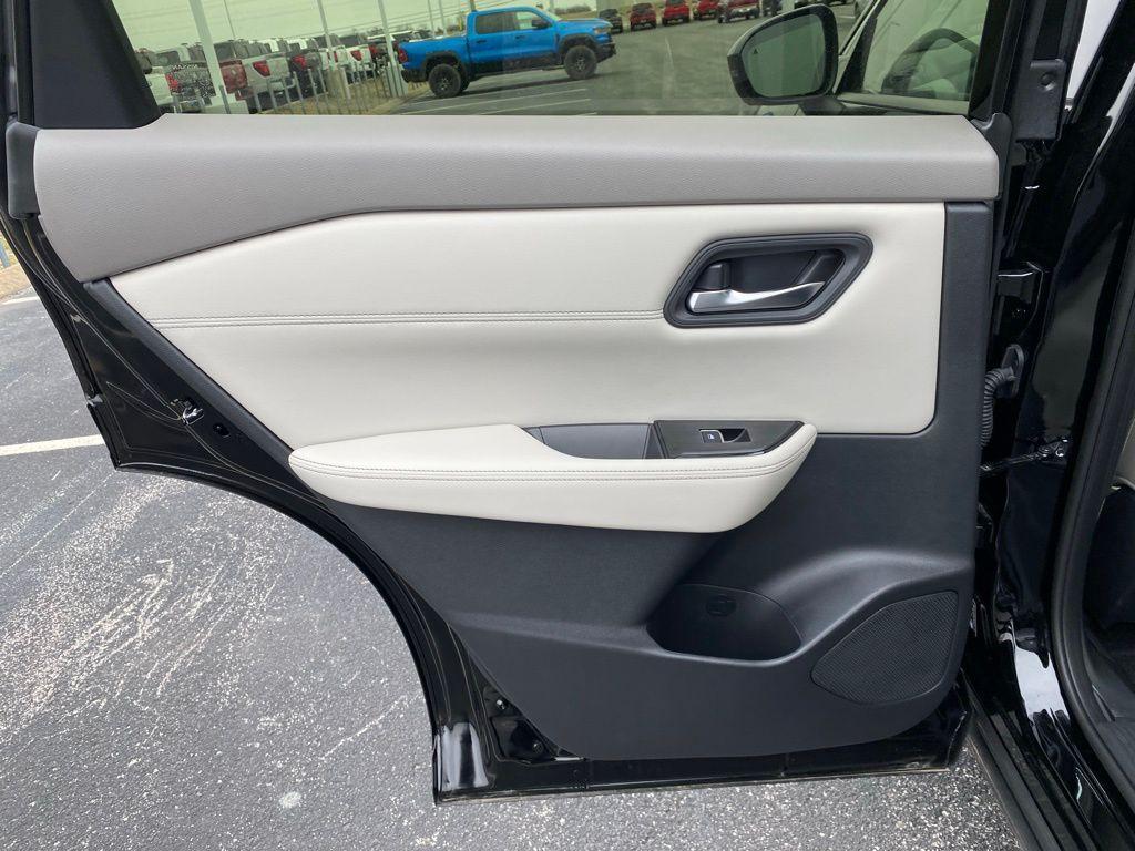 new 2025 Nissan Rogue car, priced at $35,432