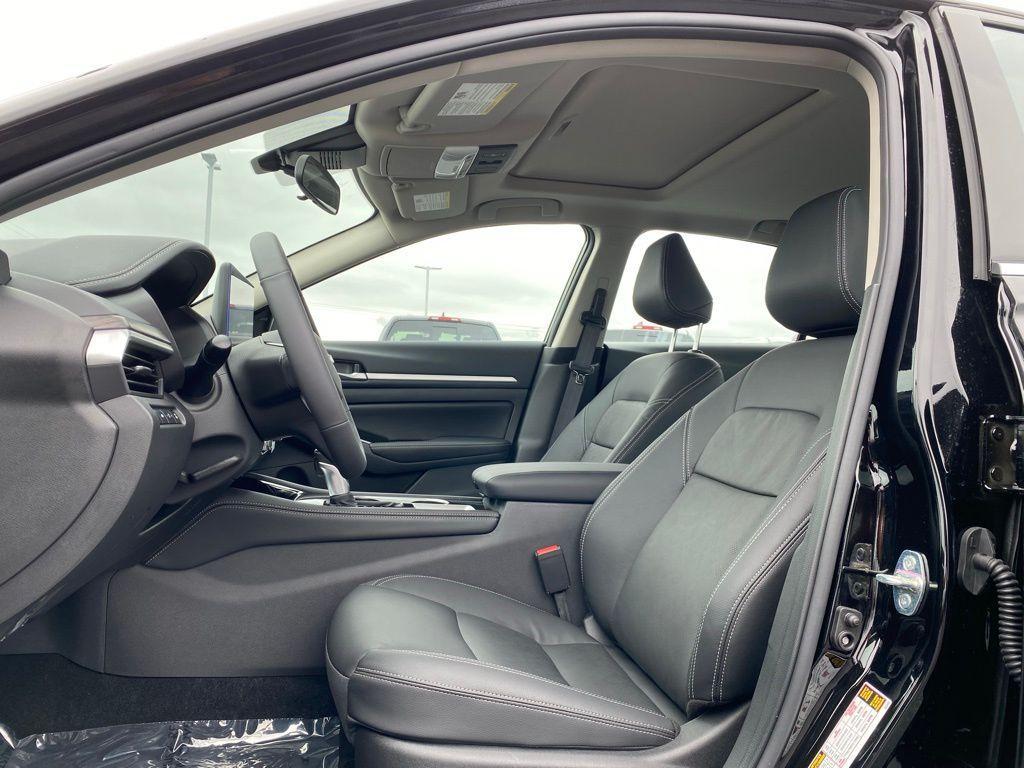 new 2025 Nissan Altima car, priced at $29,785