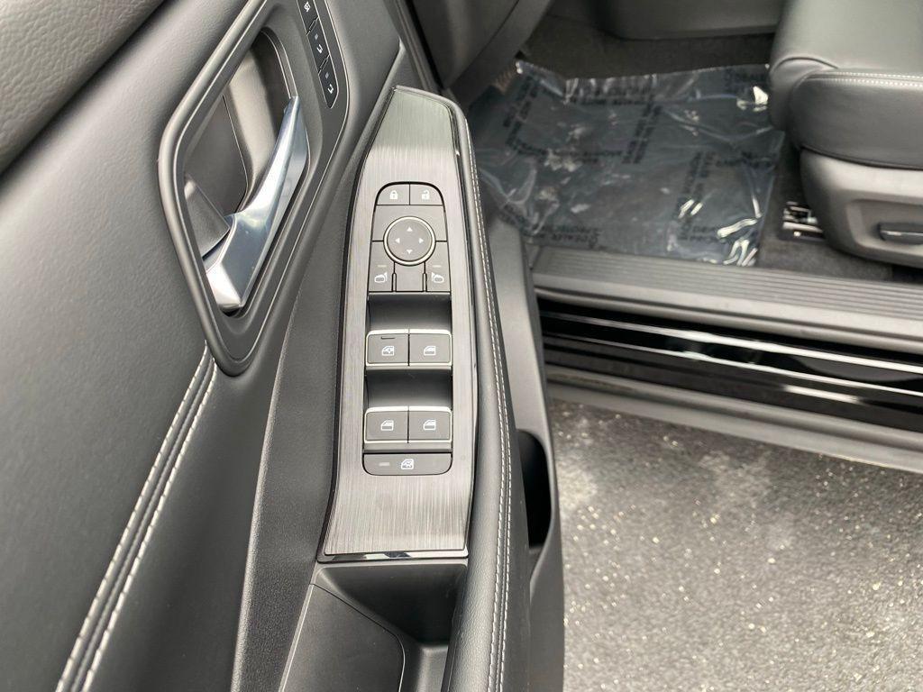 new 2025 Nissan Rogue car, priced at $33,299