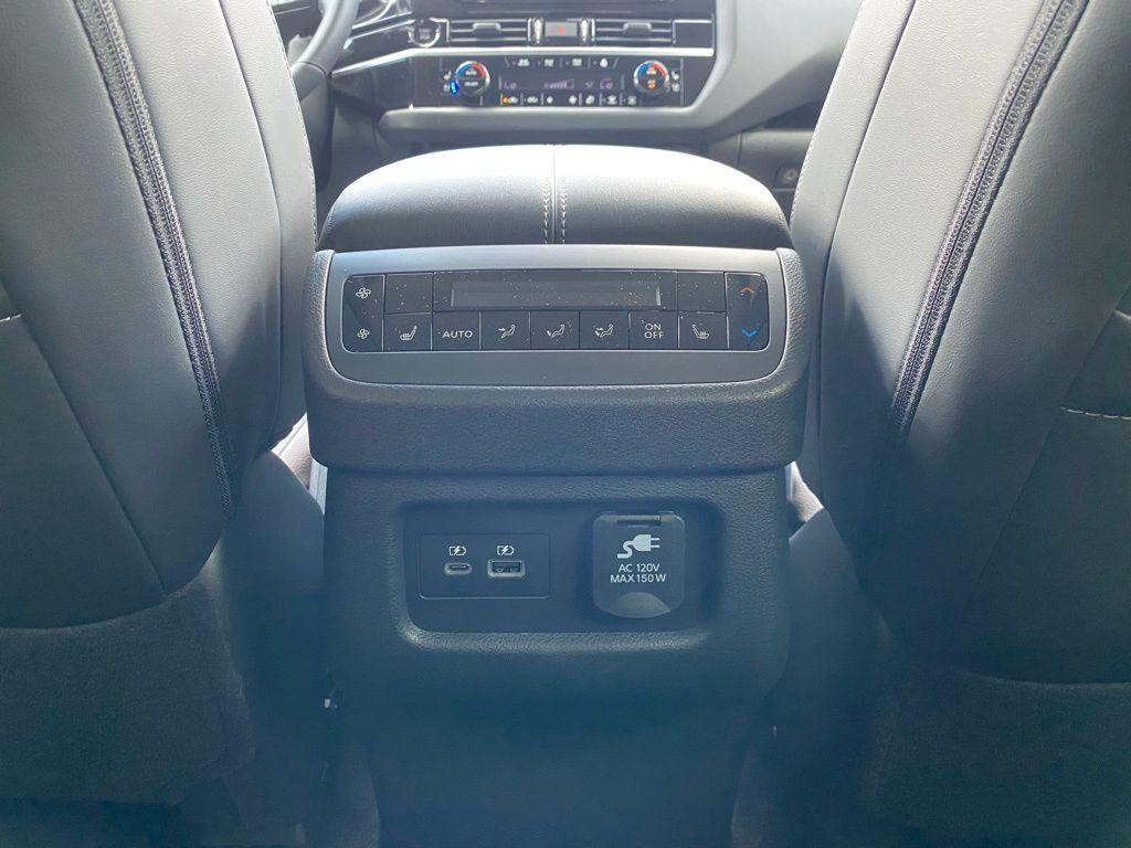 new 2025 Nissan Pathfinder car, priced at $42,677