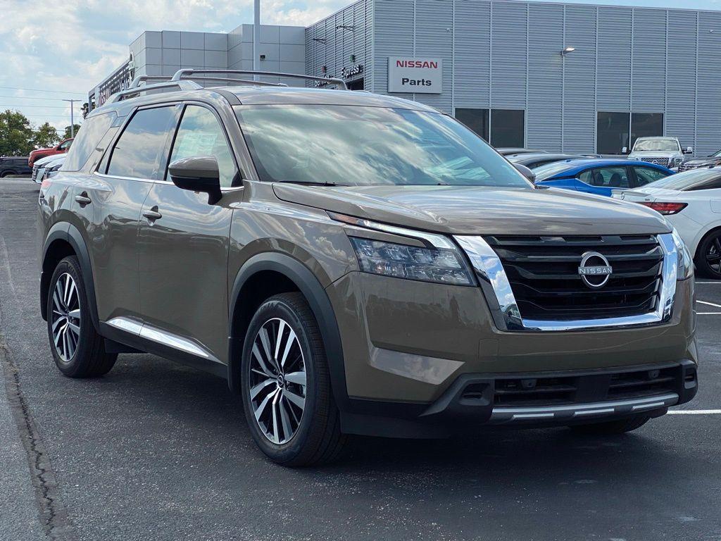 new 2025 Nissan Pathfinder car, priced at $42,677