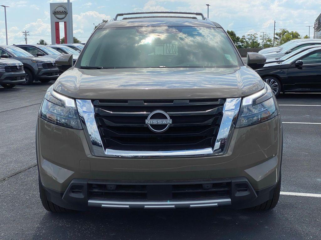 new 2025 Nissan Pathfinder car, priced at $42,677