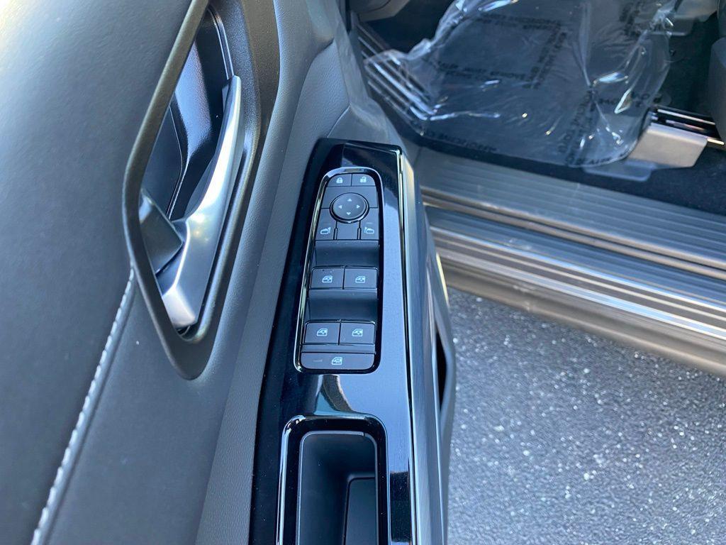 new 2025 Nissan Pathfinder car, priced at $35,526