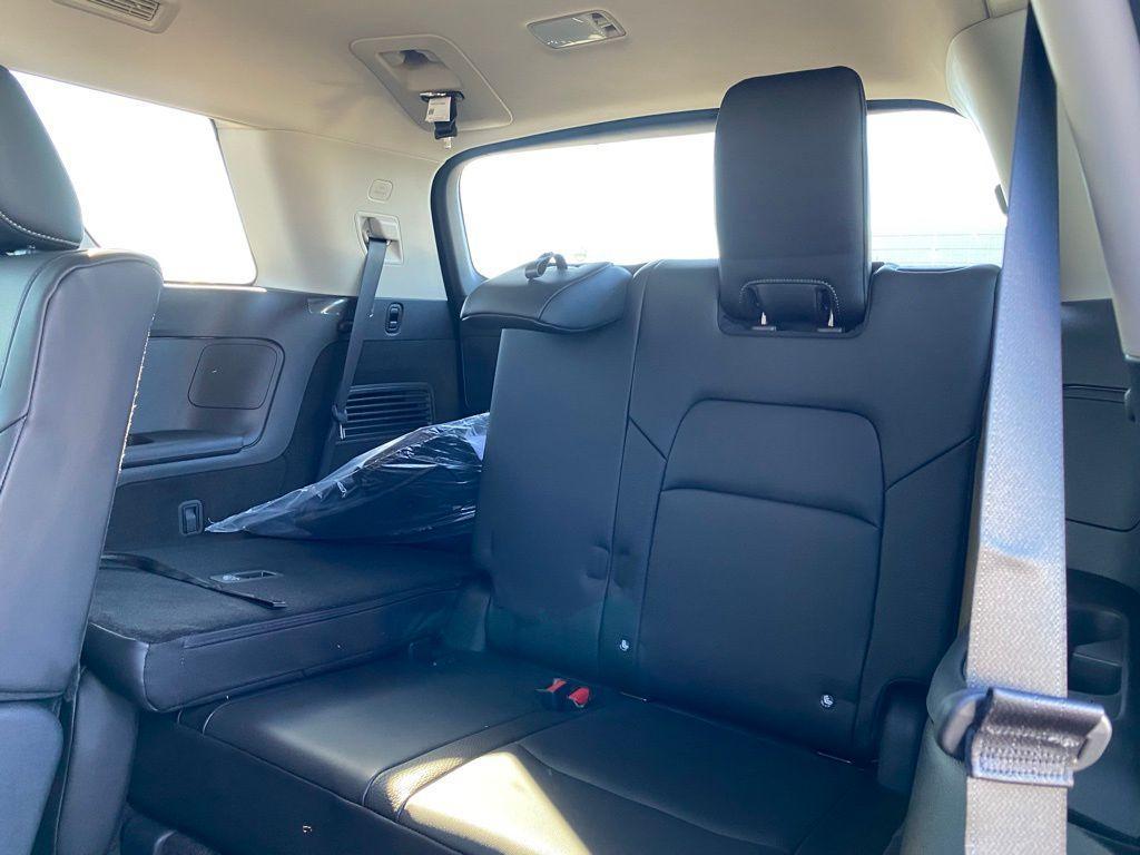 new 2025 Nissan Pathfinder car, priced at $35,526
