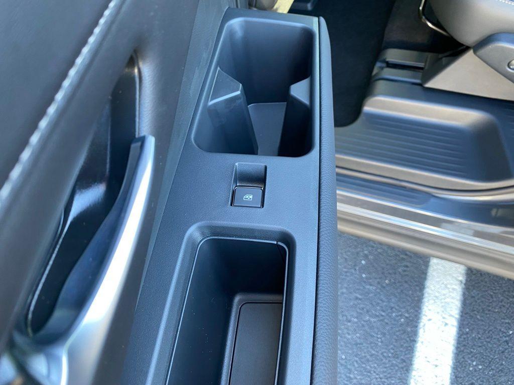 new 2025 Nissan Pathfinder car, priced at $35,526