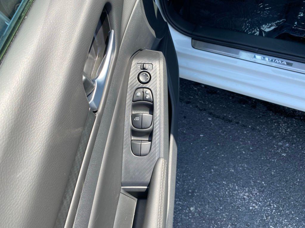 new 2025 Nissan Altima car, priced at $26,281