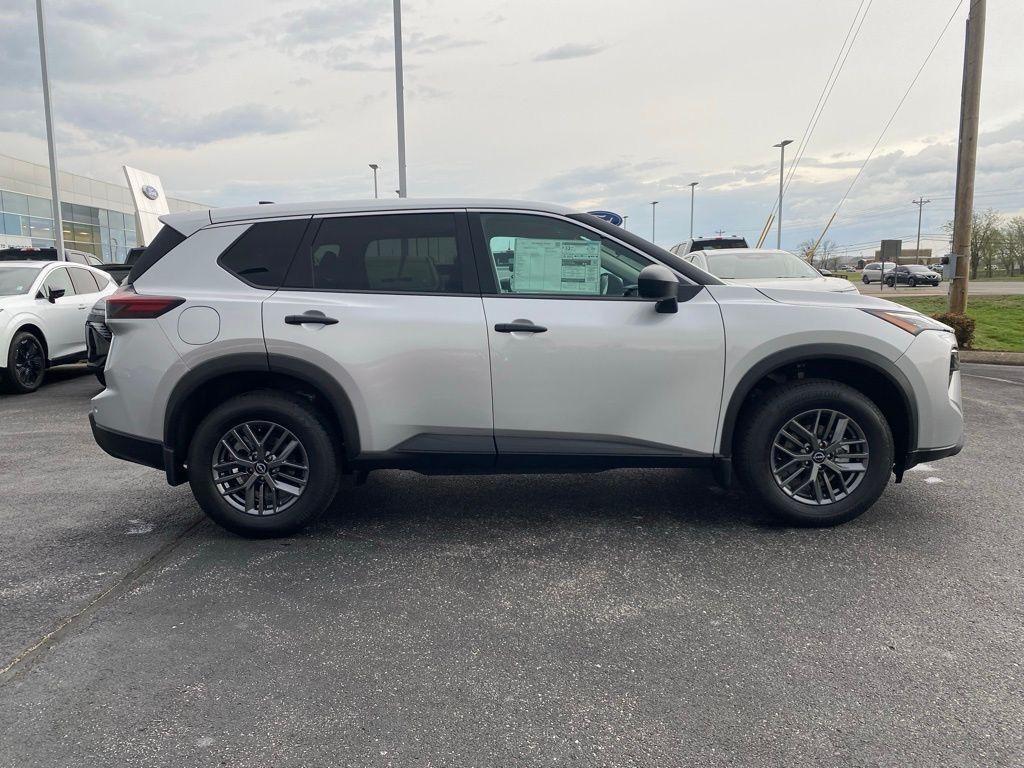 new 2025 Nissan Rogue car, priced at $25,959
