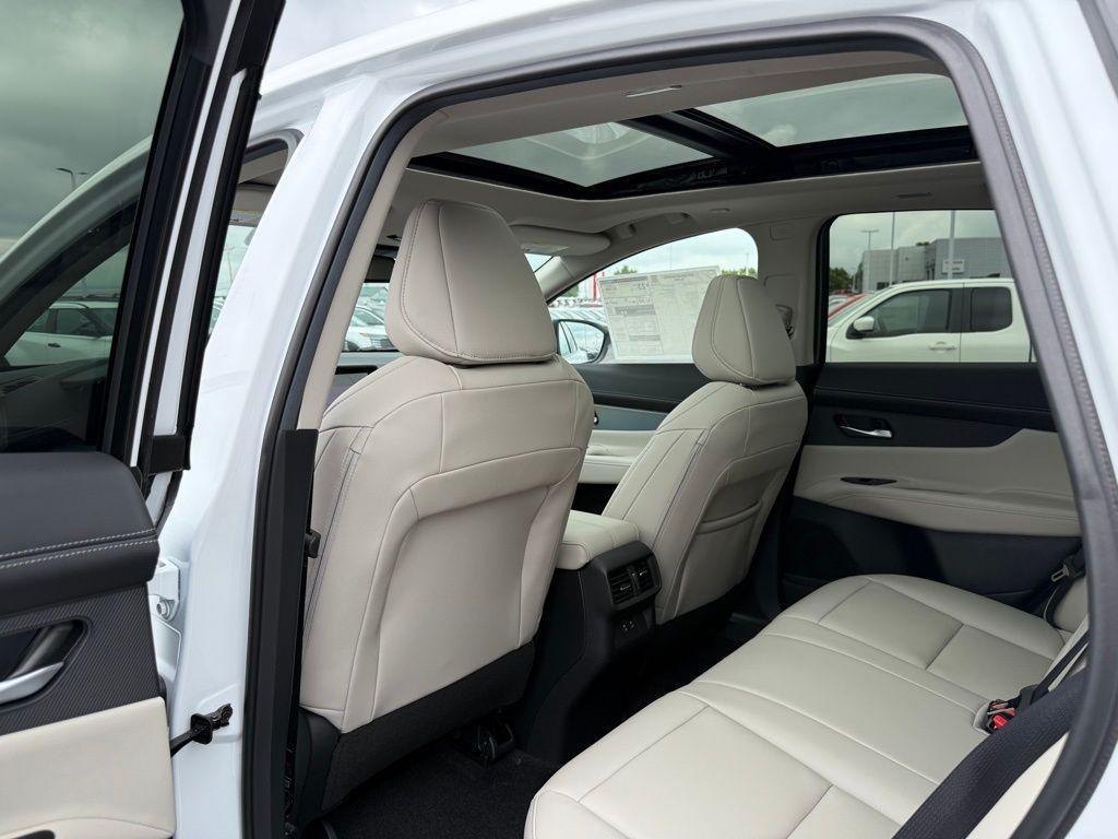 new 2025 Nissan Murano car, priced at $40,843