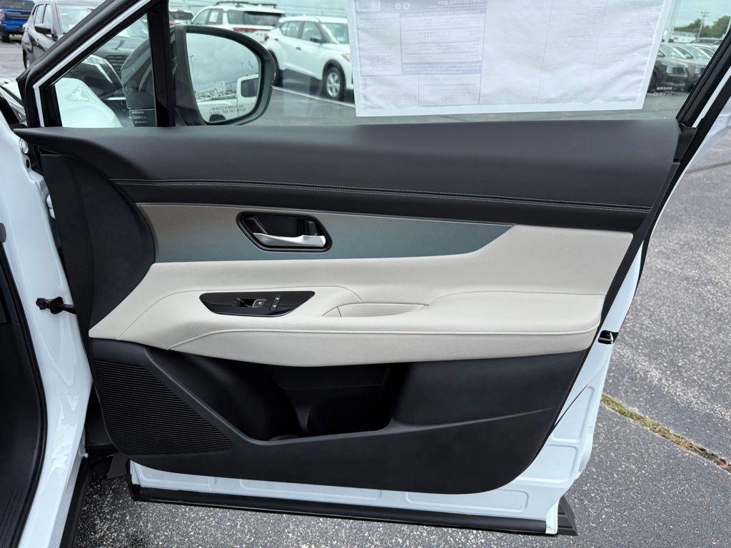 new 2025 Nissan Murano car, priced at $40,843