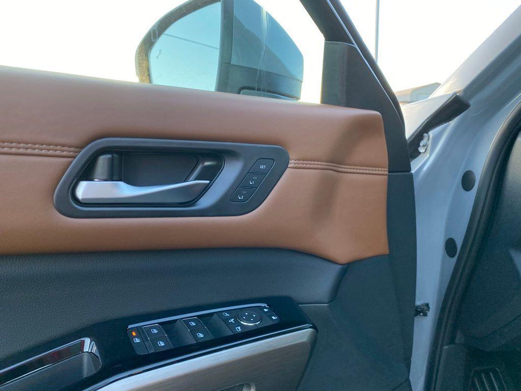 new 2025 Nissan Pathfinder car, priced at $47,796