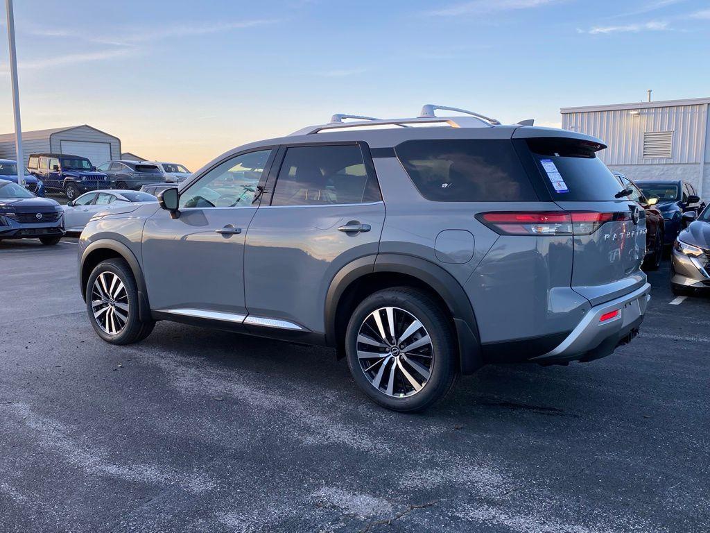 new 2025 Nissan Pathfinder car, priced at $47,796