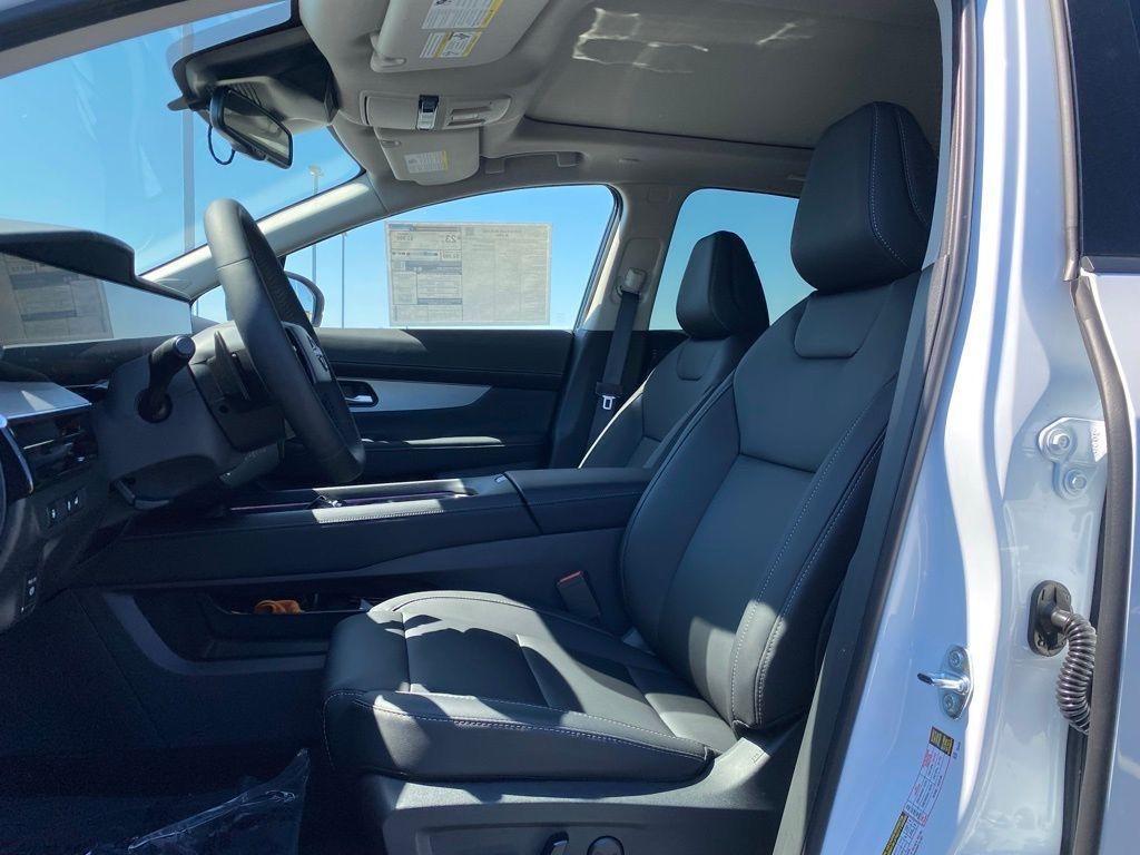 new 2025 Nissan Murano car, priced at $43,182