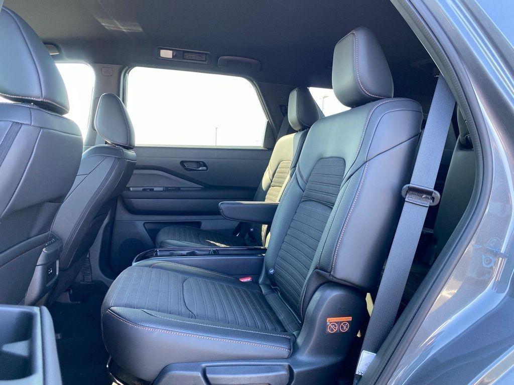 new 2025 Nissan Pathfinder car, priced at $42,478