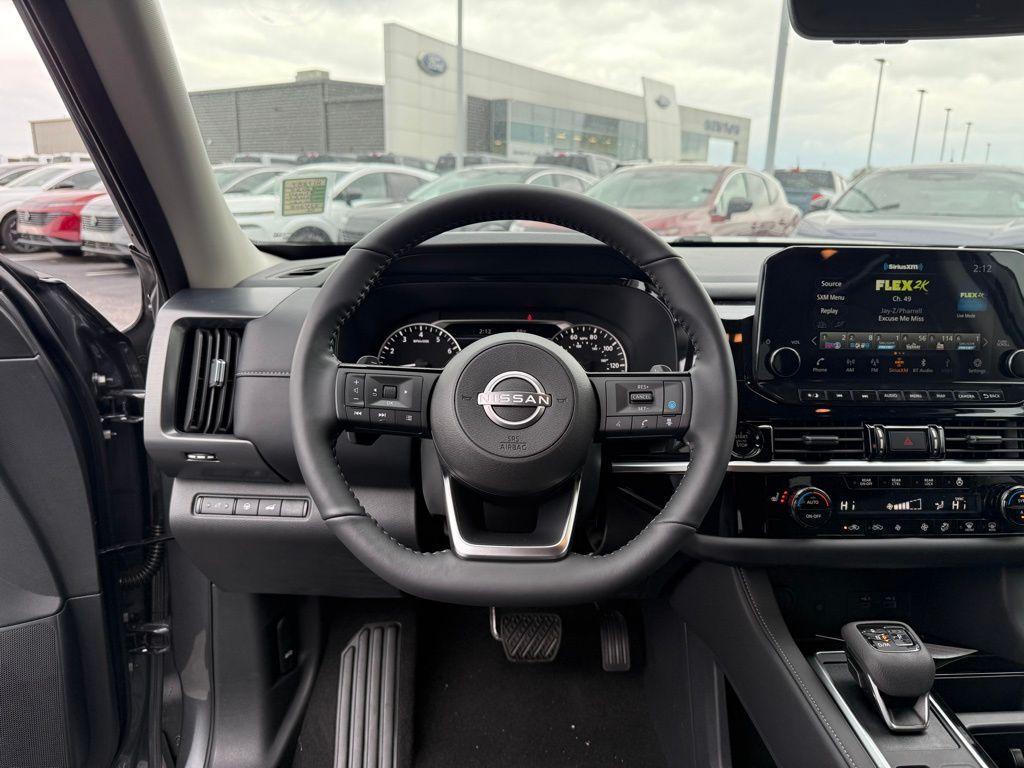 new 2025 Nissan Pathfinder car, priced at $40,543