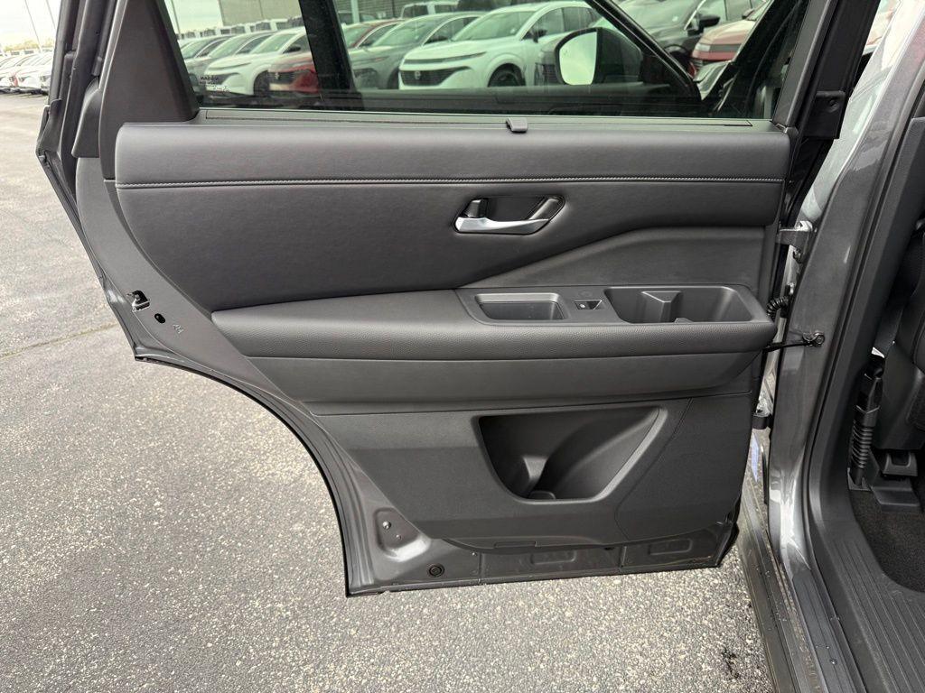 new 2025 Nissan Pathfinder car, priced at $40,543