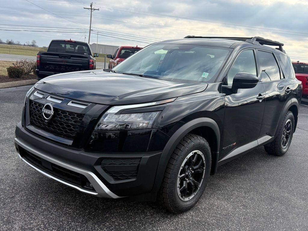 new 2025 Nissan Pathfinder car, priced at $42,425