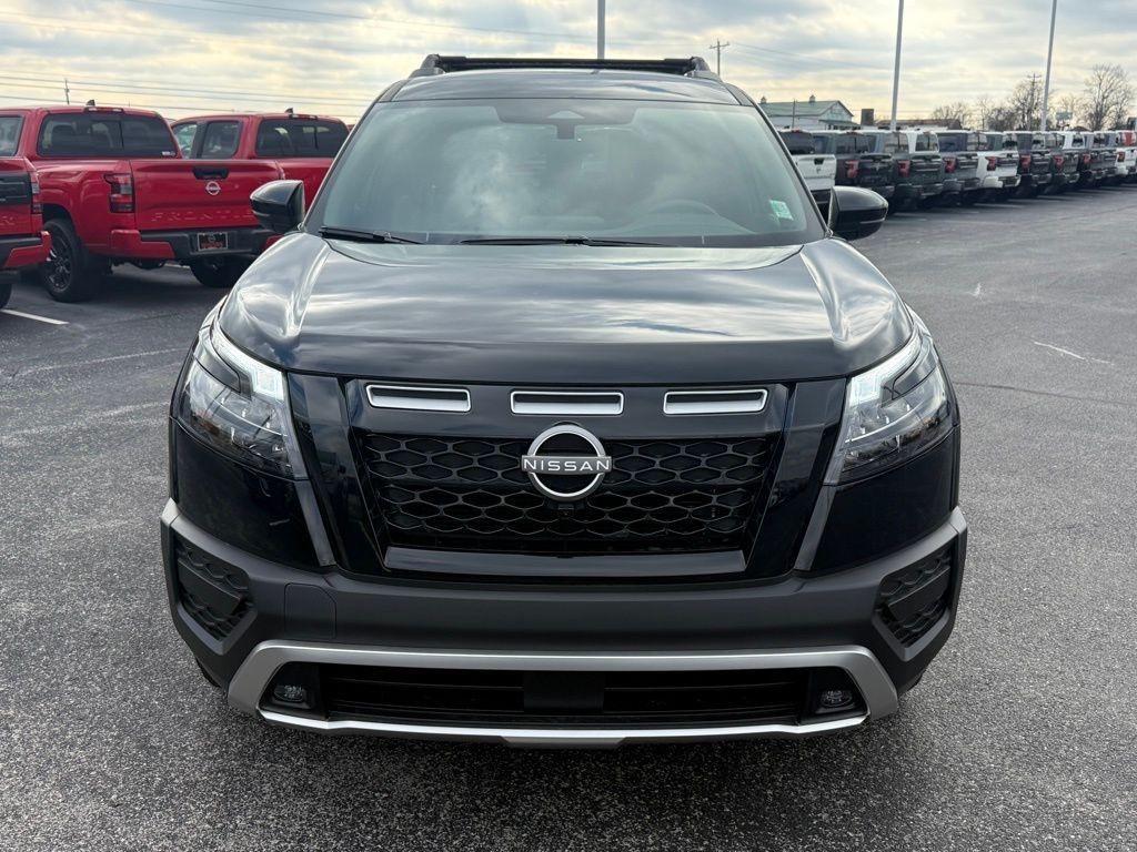 new 2025 Nissan Pathfinder car, priced at $42,425