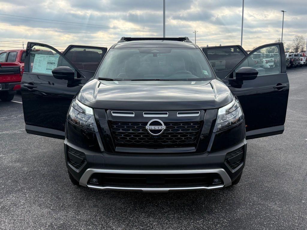 new 2025 Nissan Pathfinder car, priced at $42,425