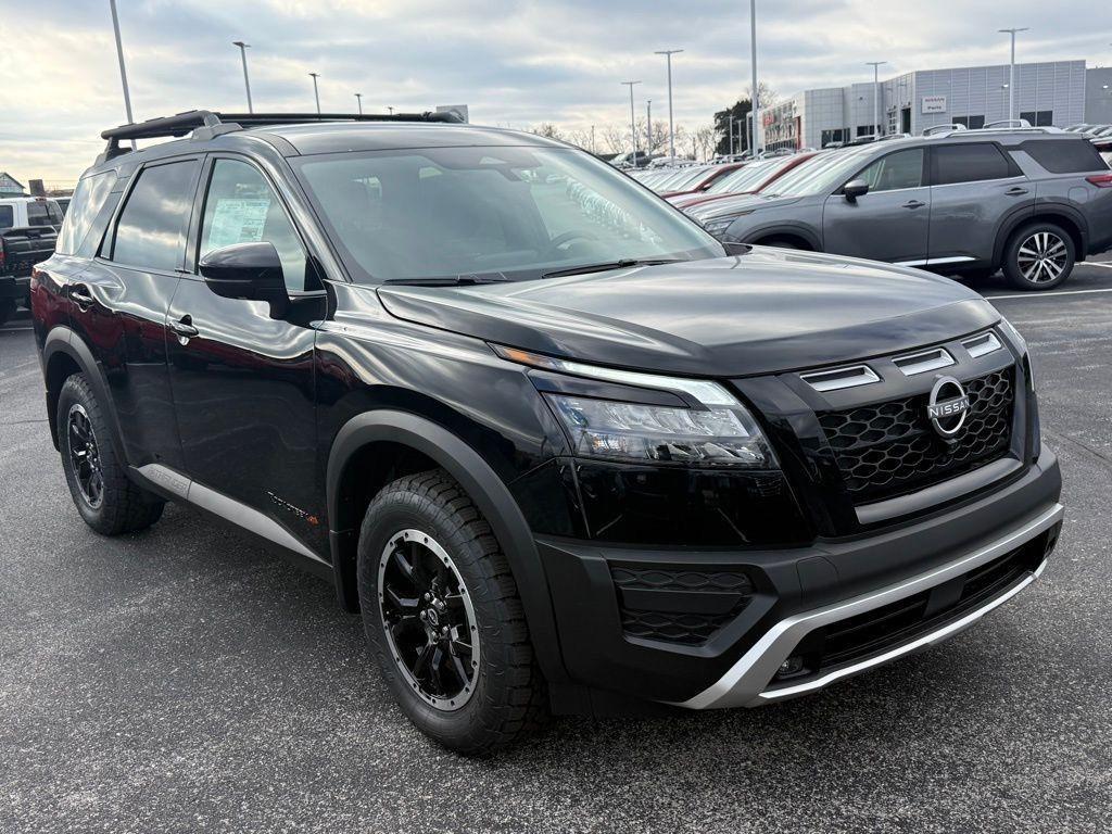 new 2025 Nissan Pathfinder car, priced at $42,425