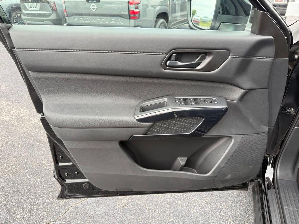 new 2025 Nissan Pathfinder car, priced at $38,197