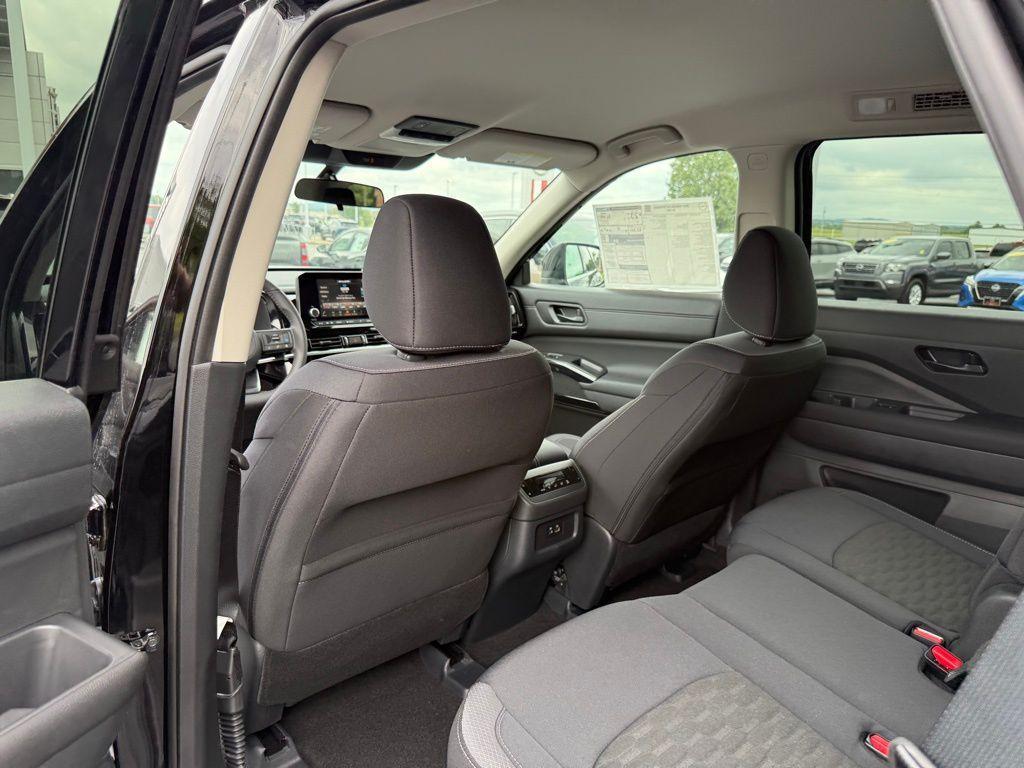 new 2025 Nissan Pathfinder car, priced at $38,197
