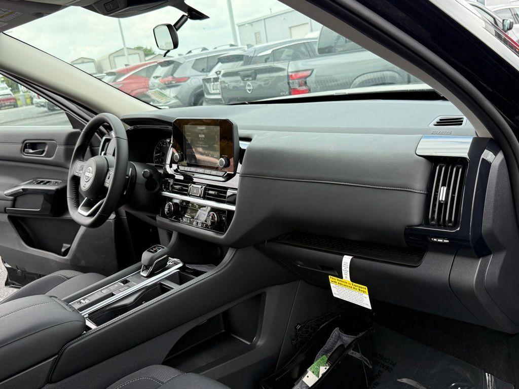 new 2025 Nissan Pathfinder car, priced at $38,197
