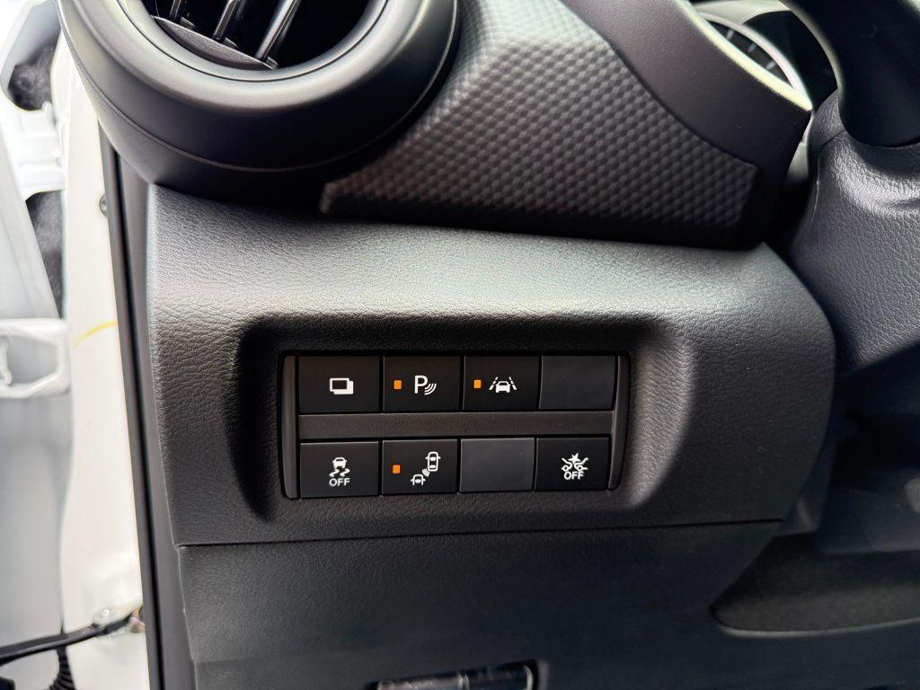 new 2025 Nissan Kicks Play car, priced at $20,865