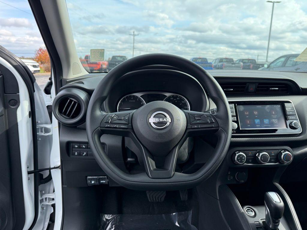 new 2025 Nissan Kicks Play car, priced at $20,865