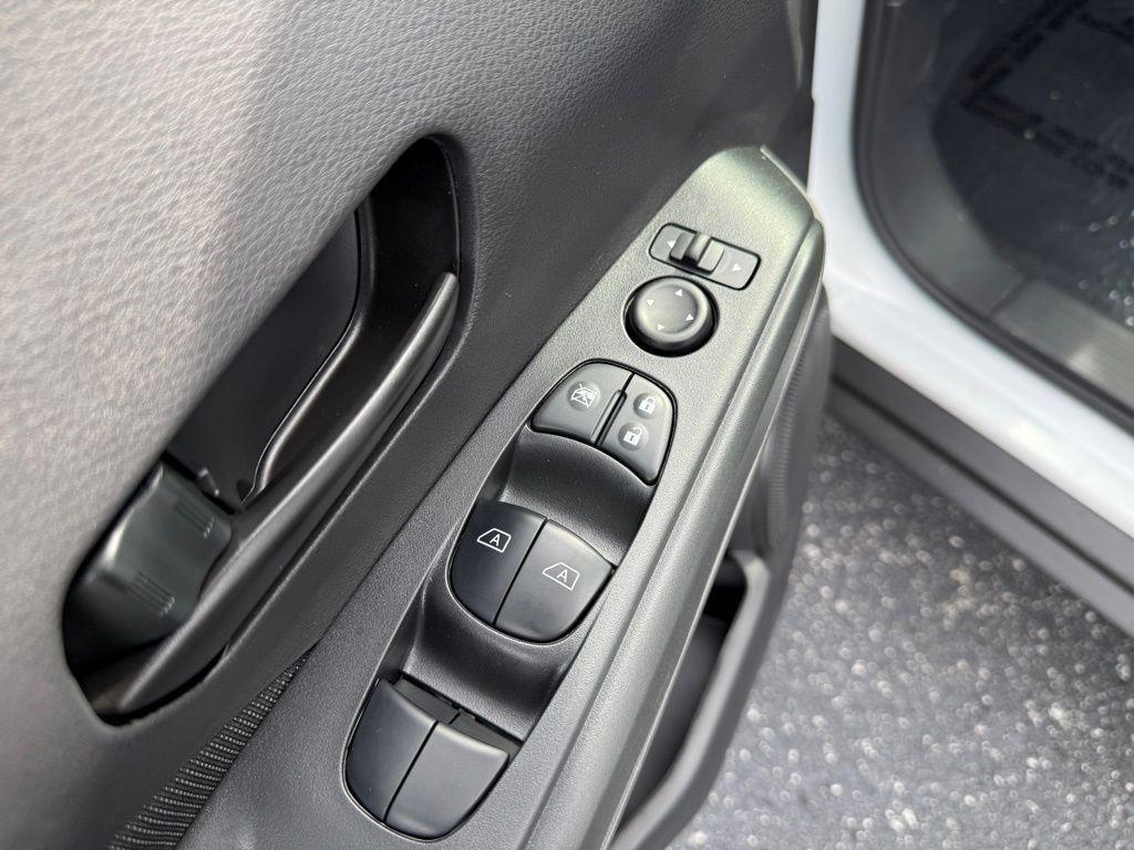 new 2025 Nissan Kicks Play car, priced at $20,865