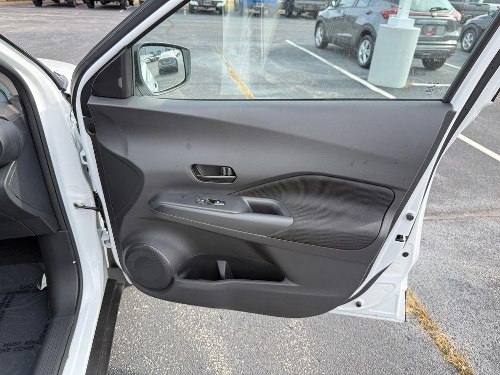 new 2025 Nissan Kicks Play car, priced at $20,865