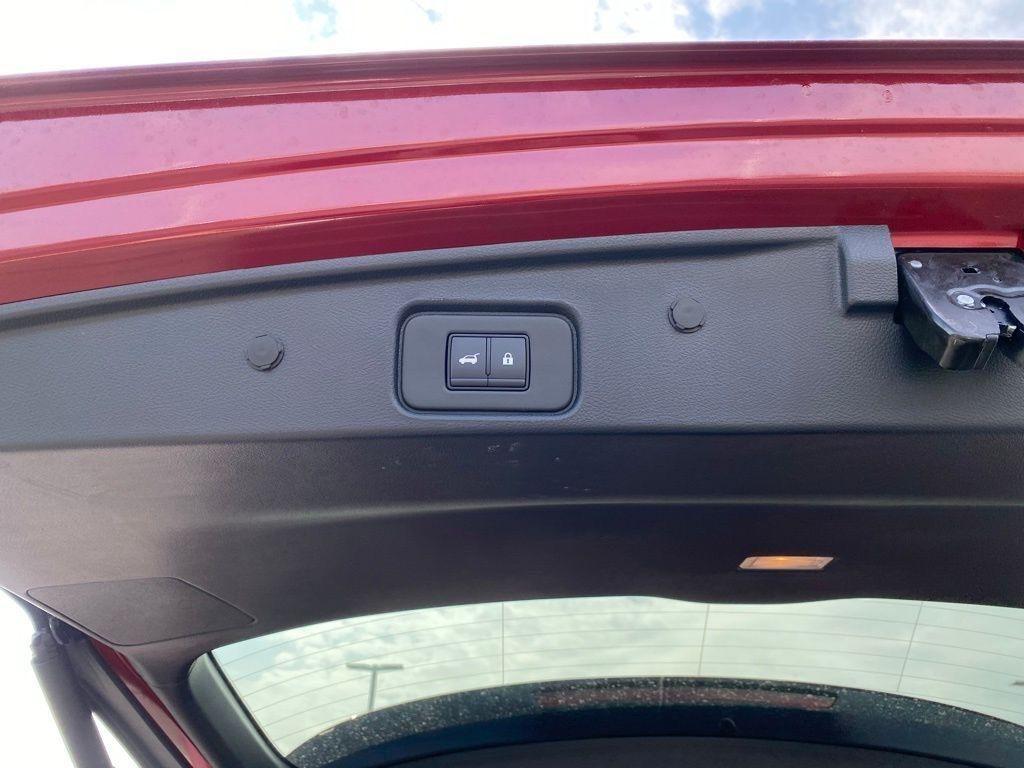 new 2025 Nissan Pathfinder car, priced at $42,805
