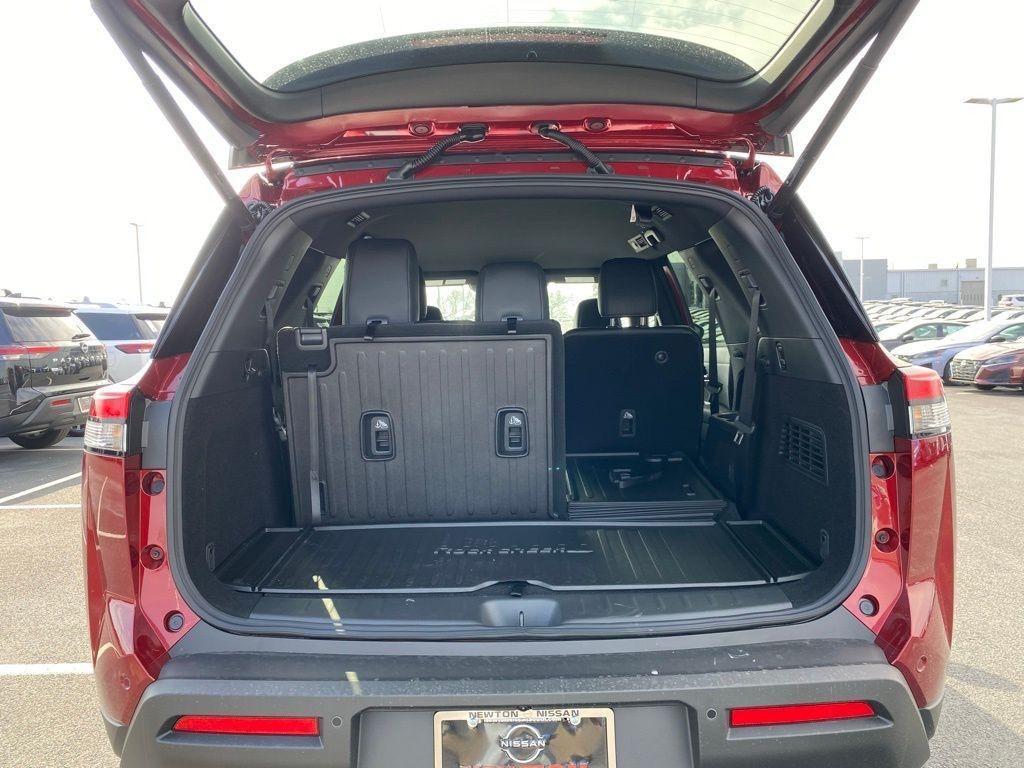 new 2025 Nissan Pathfinder car, priced at $42,805