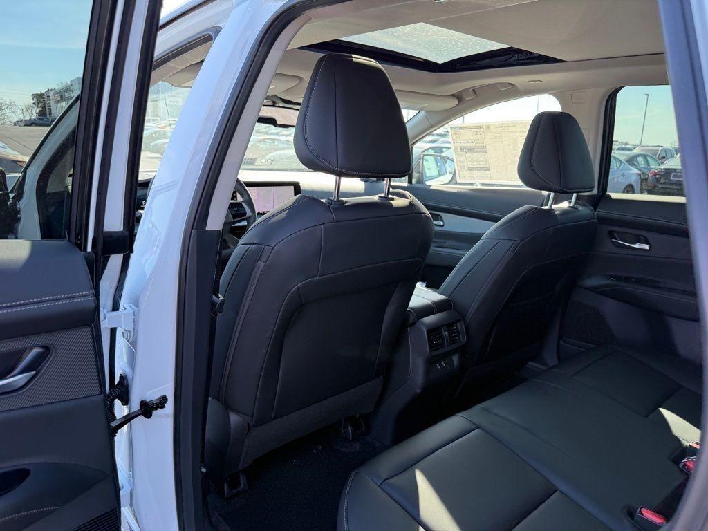 new 2025 Nissan Murano car, priced at $43,628