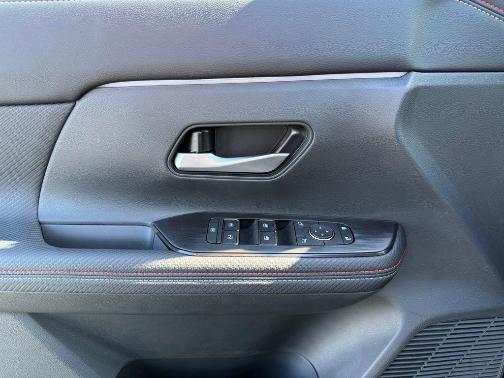 new 2025 Nissan Kicks car, priced at $25,106